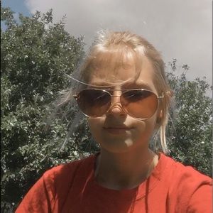 Meet your Posher, Tessa